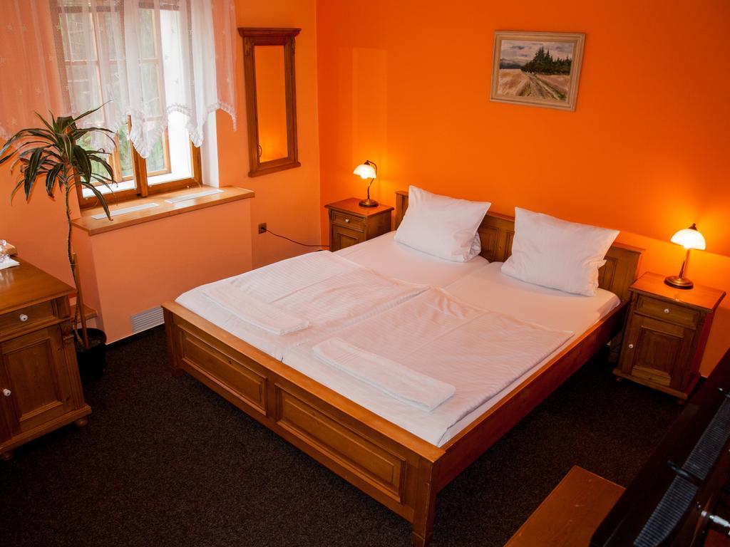 Hotel A Restaurace U Hrncire Kutná Hora Rom bilde